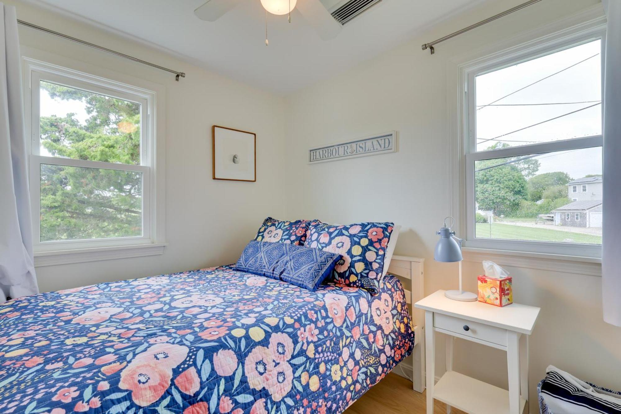 Cozy Narragansett Cottage With Dock And Outdoor Shower Exterior foto