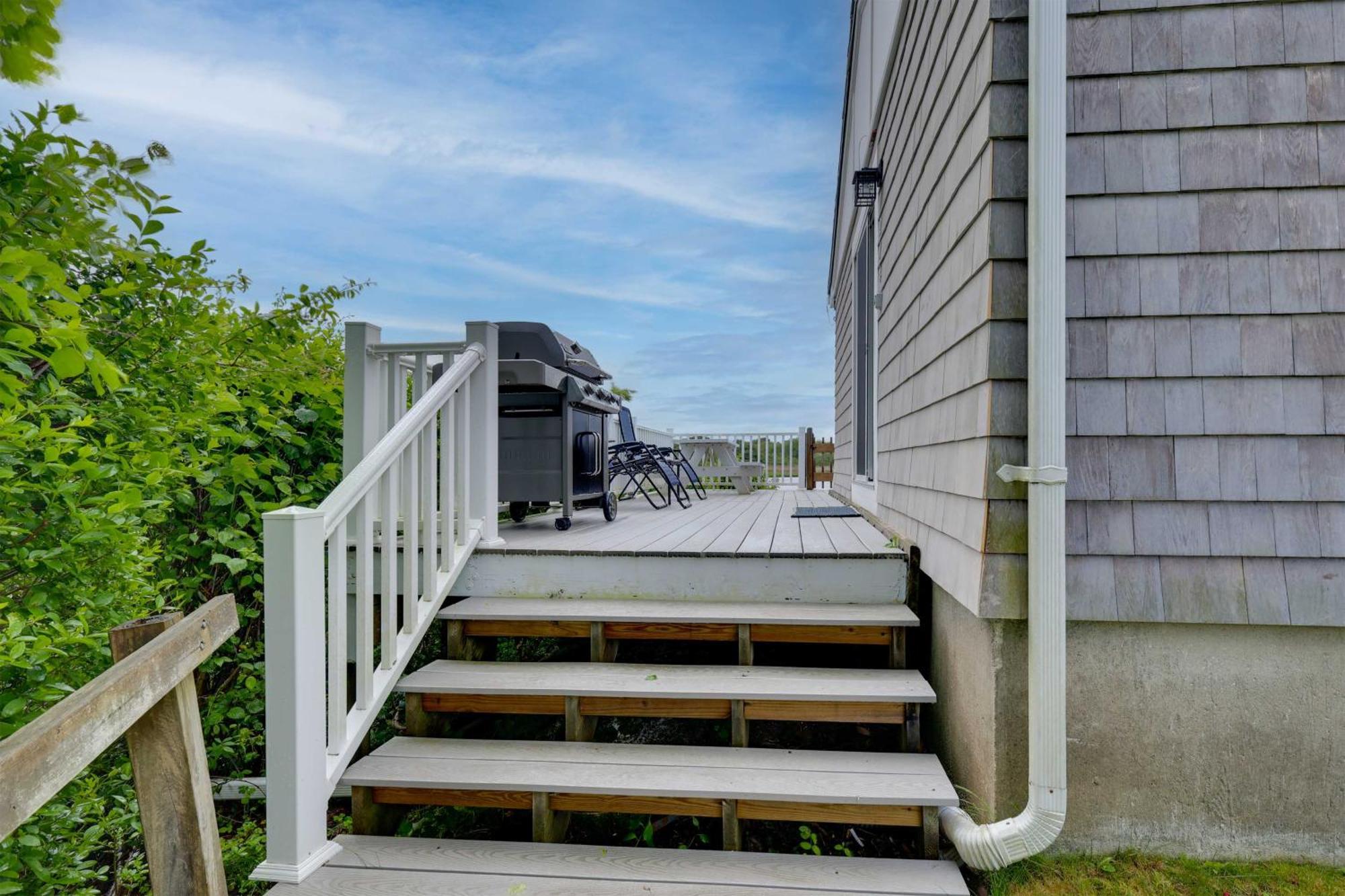 Cozy Narragansett Cottage With Dock And Outdoor Shower Exterior foto