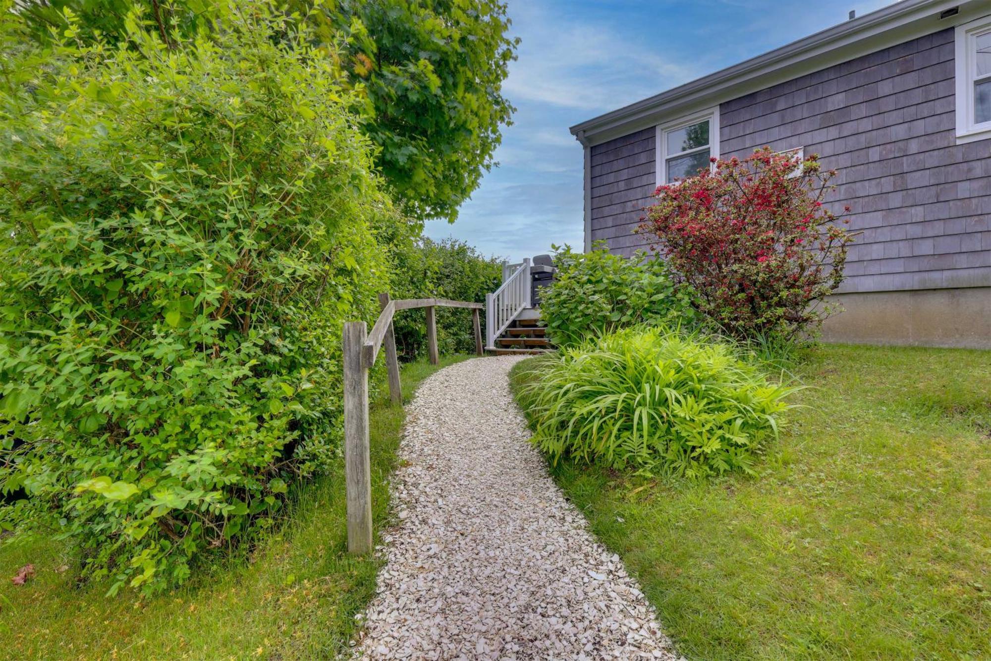 Cozy Narragansett Cottage With Dock And Outdoor Shower Exterior foto